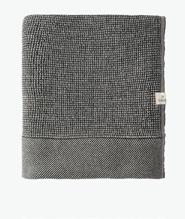 Pergamon Throw in Black