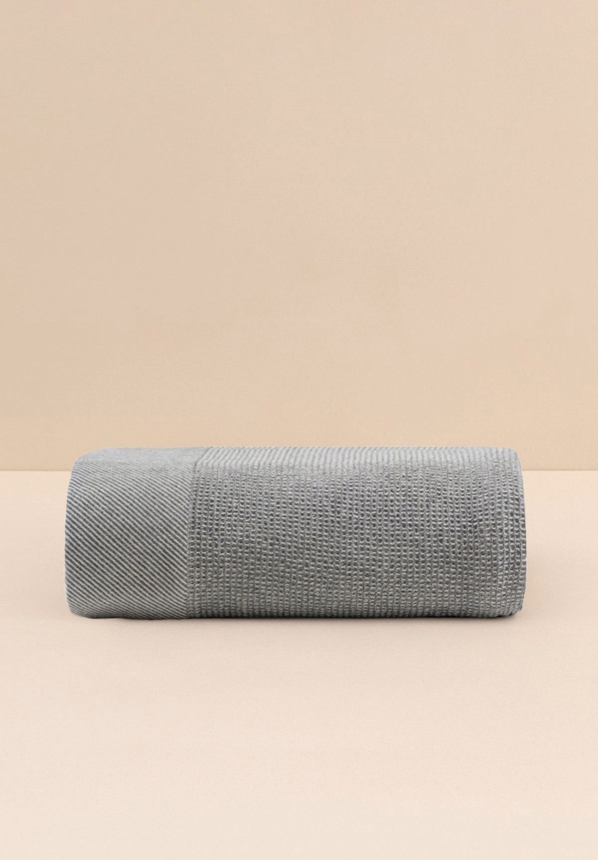 Pergamon Throw in Grey
